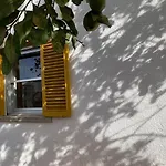 Gialla - Il Mare A Due Passi *