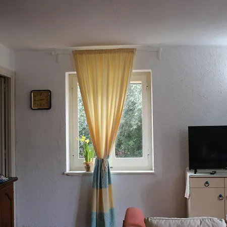 Gialla - Il Mare A Due Passi * Pula