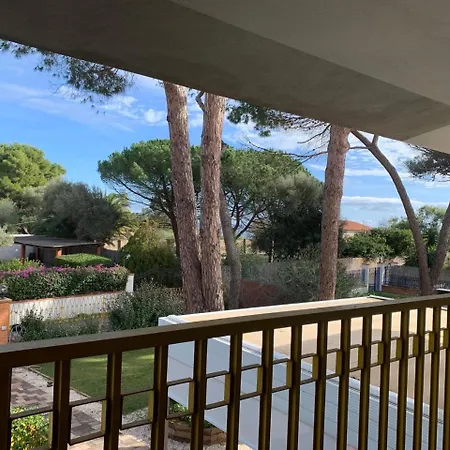 Gialla - Il Mare A Due Passi * Pula