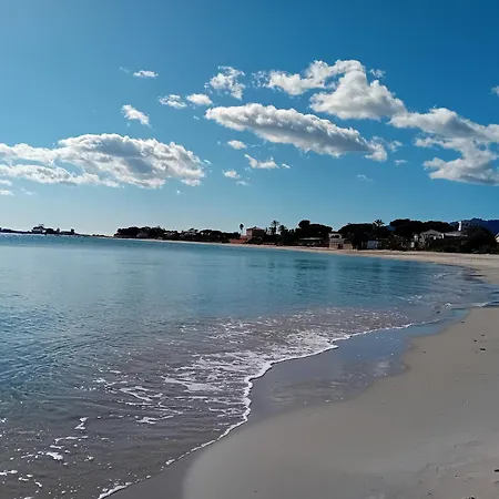 Gialla - Il Mare A Due Passi *