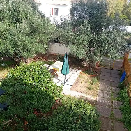 Gialla - Il Mare A Due Passi * Pula