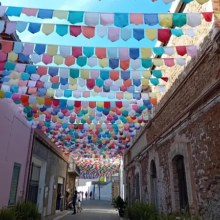 Gialla - Il Mare A Due Passi Pula