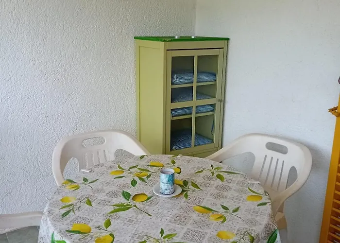 Gialla - Il Mare A Due Passi * Pula